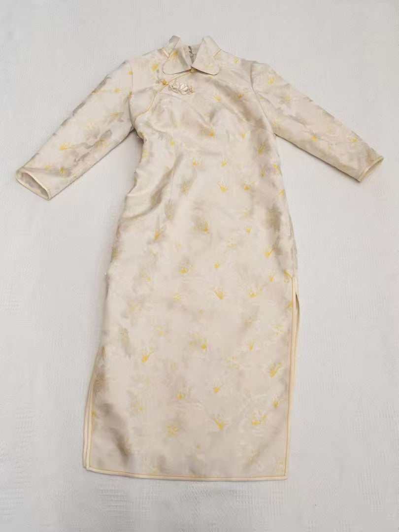 Song Brocade Silk Qipao with Narcissus and Lily Motifs