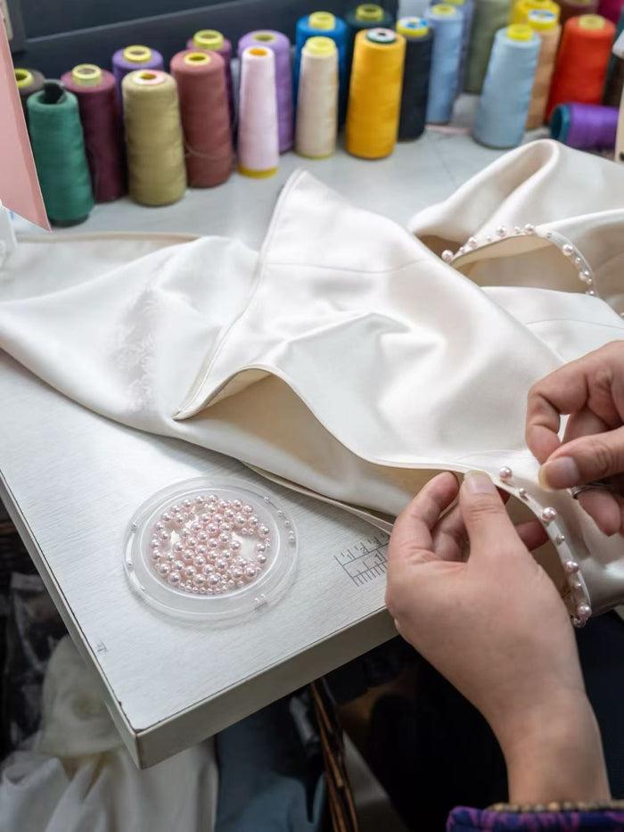 Bespoke process - Silk & Fabric