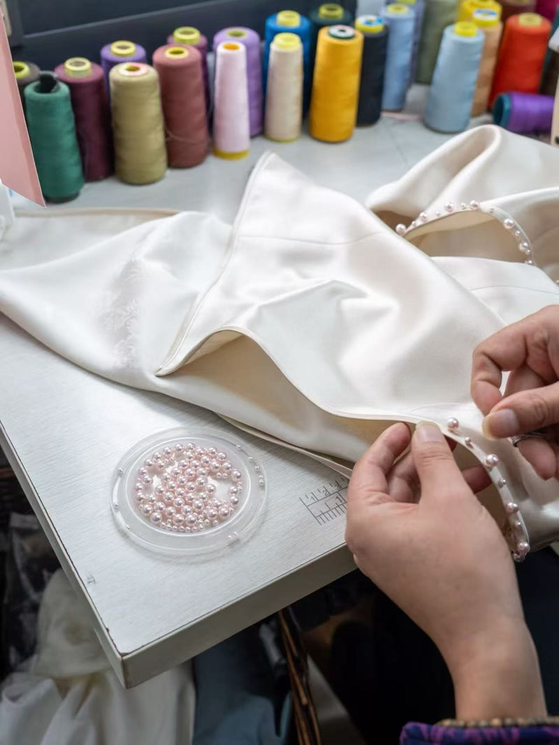 Bespoke process - Silk & Fabric