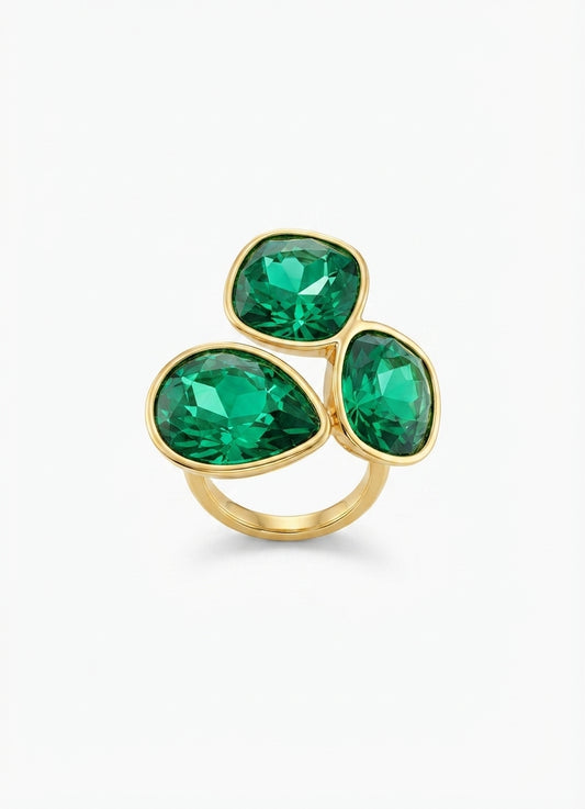 emerald green crystal trio ring main view